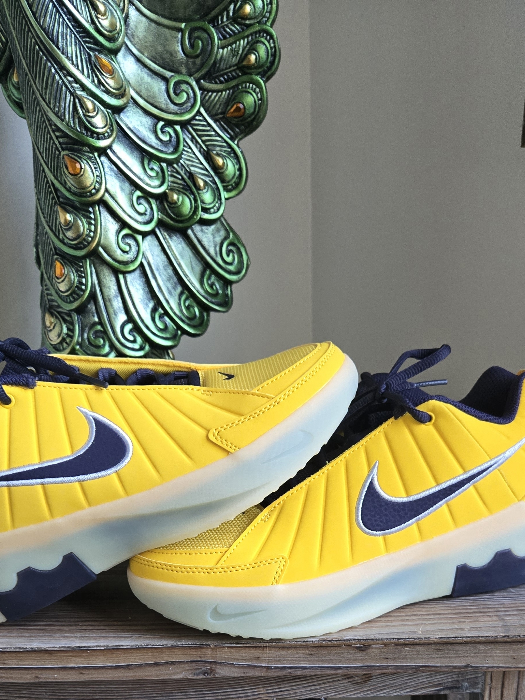 Nike Lebron Witness 9 Bright Yellow Low-Top Sneakers